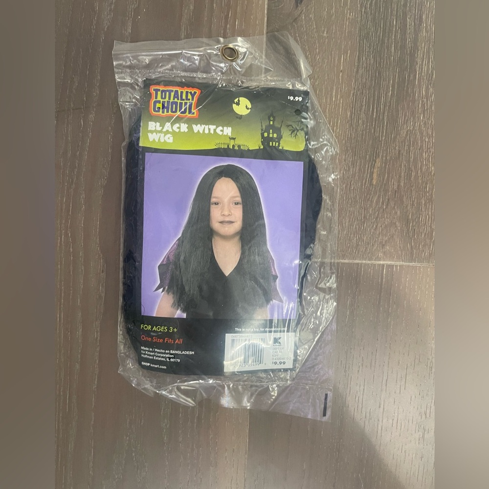 Totally Ghoul black witch child wig.nwt